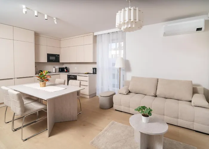 Beige Harmony For Family & Business * Βρότσλαβ