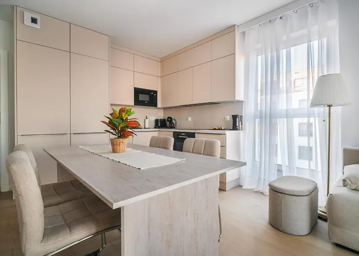 Beige Harmony For Family & Business * Βρότσλαβ