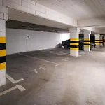 Beige Harmony For Family & Business With Parking And Ac By Uniquerent * فروتسواف