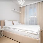 Beige Harmony For Family & Business With Parking And Ac By Uniquerent شقة *