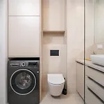 Beige Harmony For Family & Business With Parking And Ac By Uniquerent شقة فروتسواف