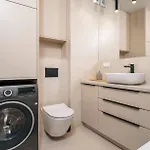 Beige Harmony For Family & Business With Parking And Ac By Uniquerent شقة *