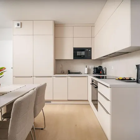 Beige Harmony For Family & Business With Parking And Ac By Uniquerent شقة