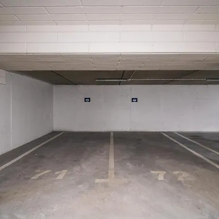 Beige Harmony For Family & Business With Parking And Ac By Uniquerent * فروتسواف