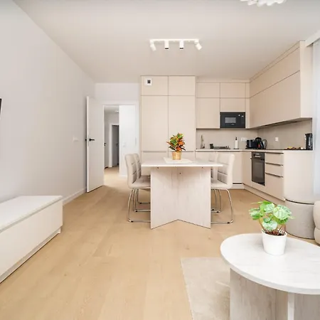 شقة Beige Harmony For Family & Business With Parking And Ac By Uniquerent *