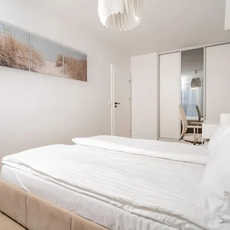 شقة Beige Harmony For Family & Business With Parking And Ac By Uniquerent *