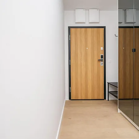 Beige Harmony For Family & Business With Parking And Ac By Uniquerent شقة