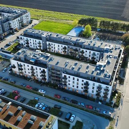 Beige Harmony For Family & Business With Parking And Ac By Uniquerent شقة