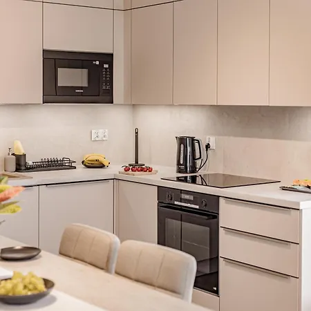 شقة Beige Harmony For Family & Business With Parking And Ac By Uniquerent فروتسواف
