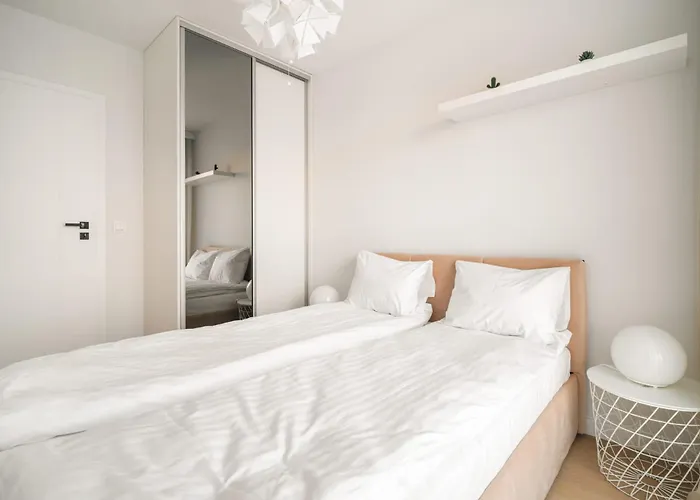 Beige Harmony For Family & Business Apartman